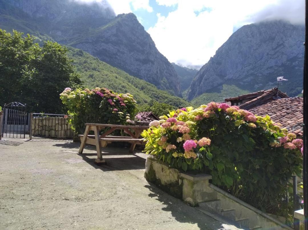 Gasthaus La Xiana Taranes Exterior foto