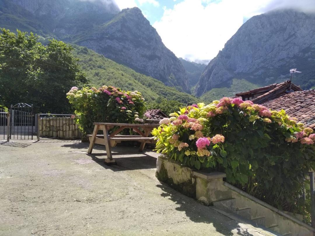 Gasthaus La Xiana Taranes Exterior foto